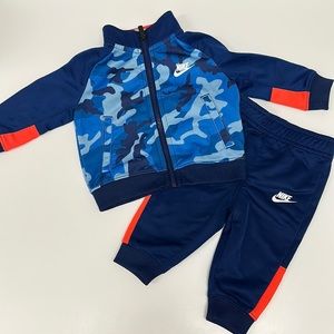Nike track suit 6m